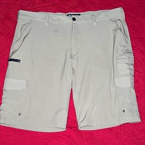 Iron Co hybrid cargo short